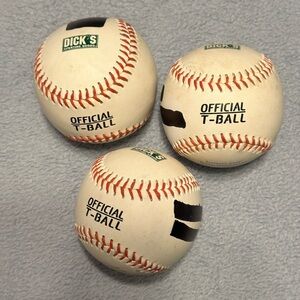 Dick’s Sporting Goods Official T-Ball Lot